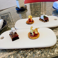 ベージュ アラン・デュカス 東京 - 