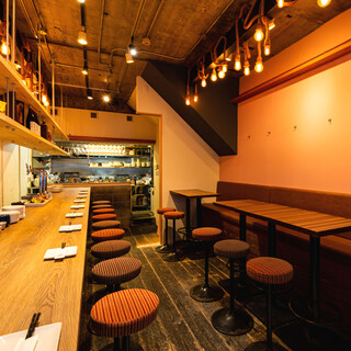 《様々なシーンに最適》おしゃれで居心地の良い店内