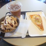 ST-MARC CAFE - ショコラバナナパフェ、じゃがバタデニッシュ、アイスコーヒー