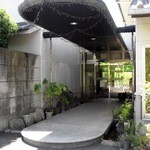 レストラン友國 - 権現温泉の入り口です