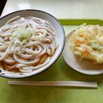ヤマサ製麺 - 料理写真:かけうどん並、やさいかき揚げ