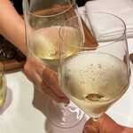 ラチュレ - シャンパーニュで乾杯