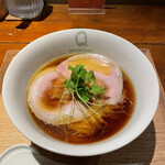 Japanese Ramen Noodle Lab Q - 醤油らぁ麺