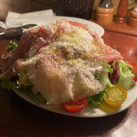 カルネジーオ イースト - 