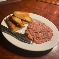 カルネジーオ イースト - 