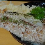 どとう ぜにや  - 手前：こんなドデカい！立派なちくわ天、見た事がない・・・　※2013年5月