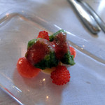 ウシマル - よもぎとベリーのお菓子