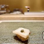 難波 寿司 まつもと - 蒸しアワビ 肝醤油