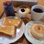 ベーカリーツキヨシ - 