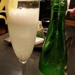 Wagyuu Dokoro Sukeharu - 発泡性純米酒！奈良の春鹿。