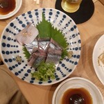 越中屋  - 生サンマ造り+サービス品♡イワシ造り