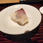 井本 - サバの押し寿司いよいよ佳境に