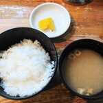 Guriru Fujiken - 定食のご飯・お味噌汁