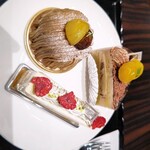 トシ・ヨロイヅカ 東京 - 