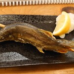 刺身と原始焼き ダイキチきんぎょ - 原始焼き 子持ち鮎 980円