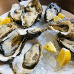 牡蠣ノ星 - 生牡蠣12個入りプレート