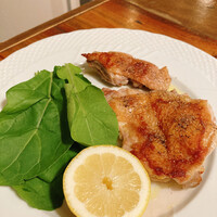 Rojoc - 鶏モモ肉　パリパリ焼き