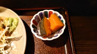 Yottsuba - ○かぼちゃの煮付け
                        適度な柔らかさで美味しい味わい。