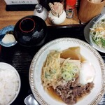 鉄板 もやい - 肉豆腐定食