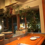 Ata - ウッド・ベースの内装