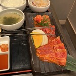 焼肉名菜 福寿 - 秘伝タレのミックス定食