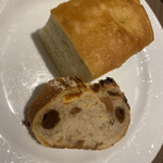 エトワール - フォカッチャもバケットもおいしい。胃袋が2つ欲しい。