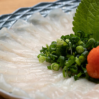 推荐新鲜美味的河豚料理!限定数量39日元的菜品也很棒
