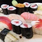 Sushi Katsu - マグロ主体の上にぎり、マグロ好きには嬉しい。