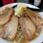 自家製太麺 ドカ盛 マッチョ - お肉が４枚も(≧▽≦)