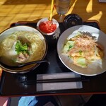 沖縄料理 美ら結 - フーチャンプルと軟骨ソーキそば