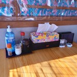 沖縄料理 美ら結 - 卓上