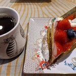 マロニエ 国立駅北口駅前店 - 