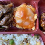 広東厨房 - 牛肉ピーマン炒め、エビと玉子のチリソース