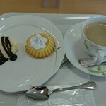 喫茶ふれあい - 料理写真:ケーキセット+ドリンクセット ホットコーヒー