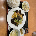 中国料理 京蘭 - キクラゲ玉子と豚肉炒め定食(ご飯大盛)890円