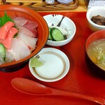 食事処 たむら水産 - 日替わり海鮮丼 