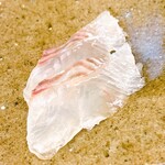 鮨おばな - 明石の鮃です。一日寝かせて軽く熟成