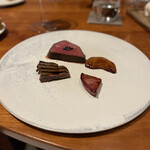 レストラン ナズ - 2ヶ月ウエット熟成 干し草いぶしとレバー