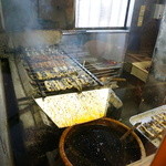 Shigeyoshi - 焼きの板場！凄いうなぎの量！！