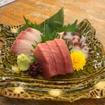 百味 - 刺身三種盛り