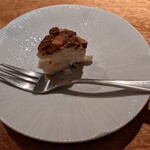 plate - お隣のレディからの差し入れのチーズ
