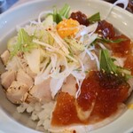 中華そば 麺や食堂 - 鶏チャーシューの柚ジュレ丼
