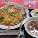 文化飯店支店 - 中華丼650円