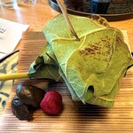 日本料理「雲海」 - 焼物； 無花果の葉包み焼き、鱸味噌、無花果、山桃蜜煮、どんこ伽羅煮