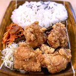 TAIRAYA - 料理写真:鶏もも唐揚げ弁当￥498　2022.11.9