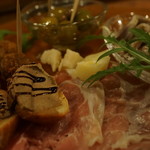 バール エ ターヴォラ カルダ ラ・ジョストラ - まかせた前盛り