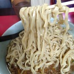 ラーメン二郎 - 店主さんの麺上げ旨い！
