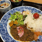 旧ヤム邸 やくぜん堂 - やくぜんカレーC　¥1,300