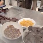 ナーディル ギュル  - 