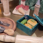 ナーディル ギュル  - 